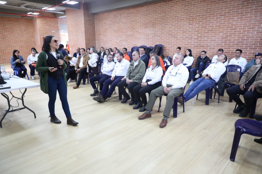 Escuela de Formación en Liderazgo para Líderes
