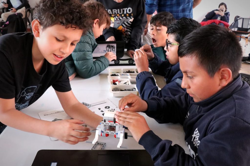 Taller de Robótica para hijos de funcionarios